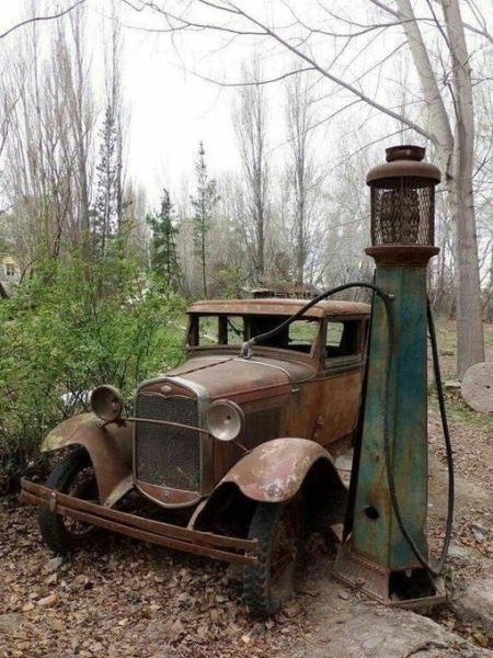 Приехал на заправку 100 лет назад

Мы в ТГ..0