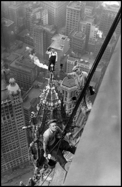 Рабочие на Вулворт-билдинг. США, 1926..0