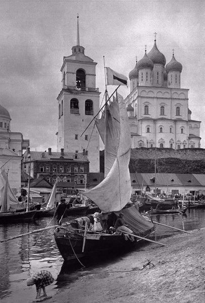 Рыбный торг у стен кремля, Псков, 1900-е..0