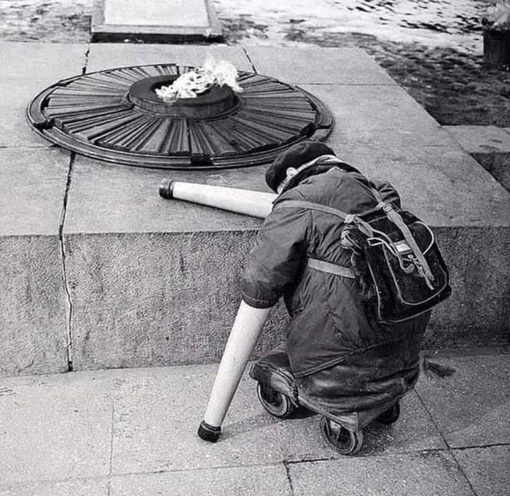 Снимок «Молох войны», 1966 год, на котором запечатлён ветеран и..0