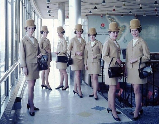 Униформа, которую носили стюардессы National Airways Corporation в период с 1959..0