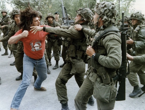 В период с июля по сентябрь 1990 года в Канаде произошел конфликт,..0