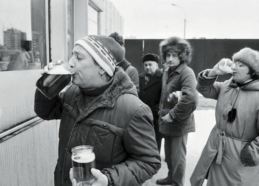 В СССР было два сорта пива, пиво есть, и пива..0