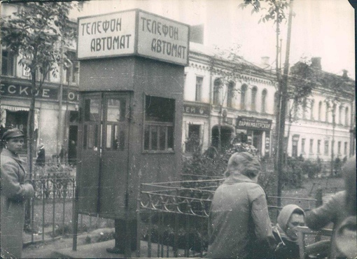 6 апреля 1927 года в Ленинграде началась массовая установка на..0