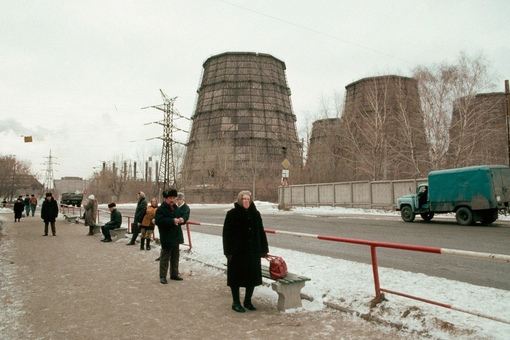 Челябинский колорит 90-х годов на фотографиях Питера..6