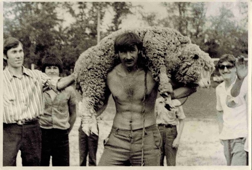 Чемпион сабантуя по борьбе, с главным призом. Татарская АССР, 1980..0