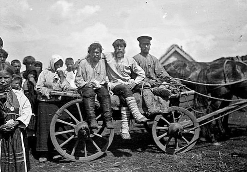 Мобилизация на войну в мордовском селе. Российская Империя,1914..4