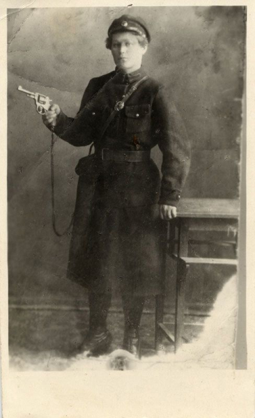 Первая женщина-милиционер Маринцева, 1920-е..0