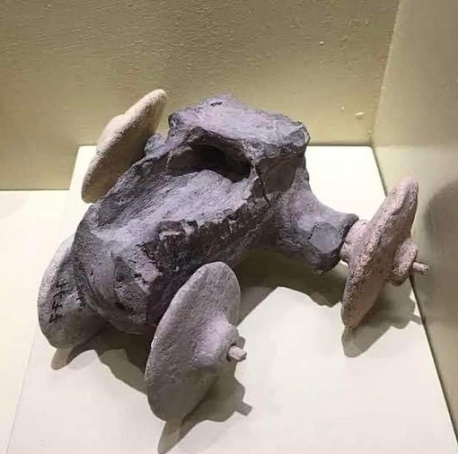 Самая старая в мире сохранившаяся игрушка, датированная..0