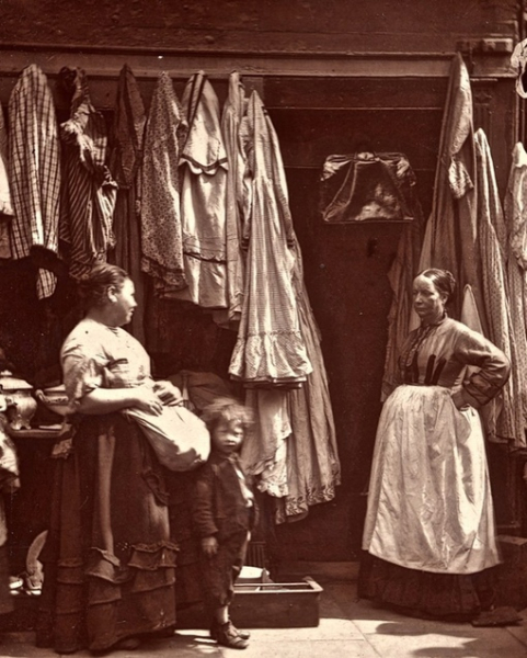 Уличные сценки Лондона, 1870-е, фото — Джон..6