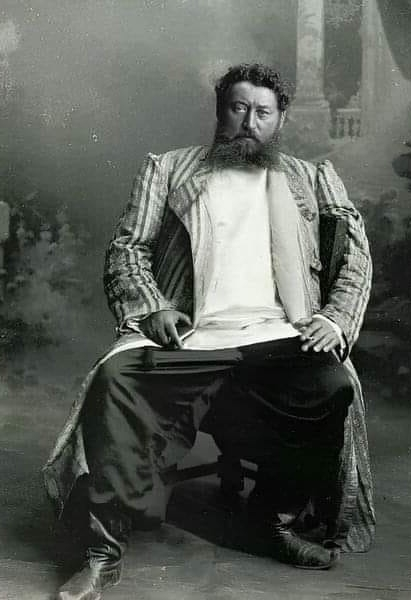 120 лет назад в Петербурге на Вознесенском проспекте находился..0