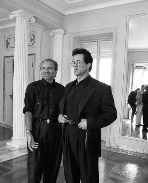 15 июля 1997 года на ступенях своего особняка был убит Джанни..1