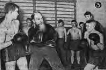 Алексей Анкудинов родился 8 февраля 1892 года в Рыбинске. Он..1