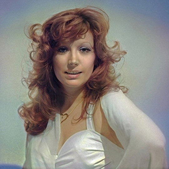 Алла Пугачева в..0