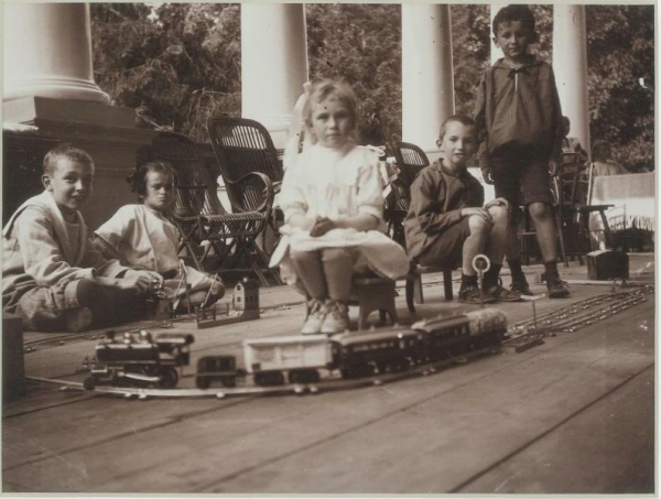Дети и железная дорога, 1900-е..0