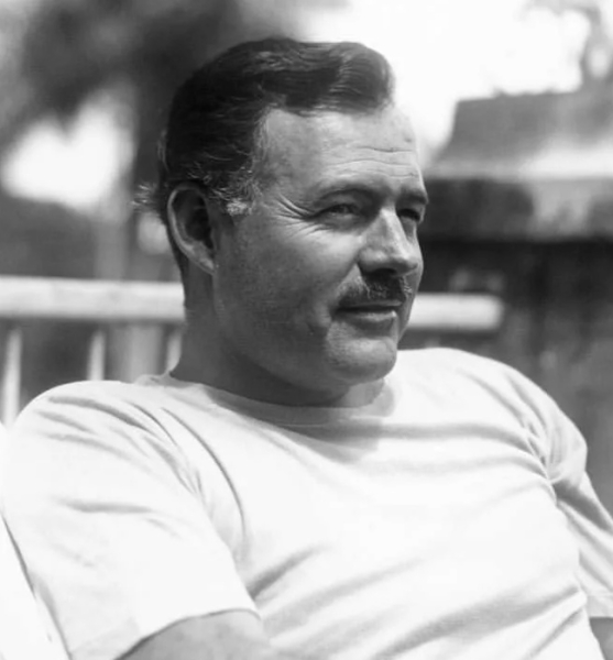 Эрнест Хемингуэй: Жизнь в Аду Болезней и Преследований
 
Эрнест..2