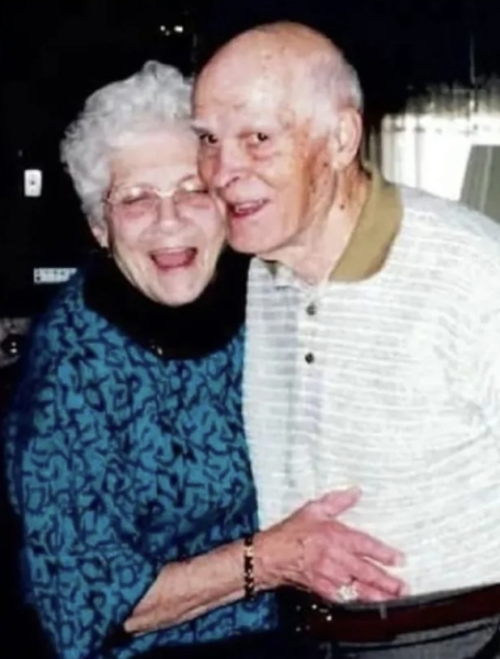 Эта пара прожила вместе 73 года.

Когда 94-летняя Хелен Ауэр сделала..1