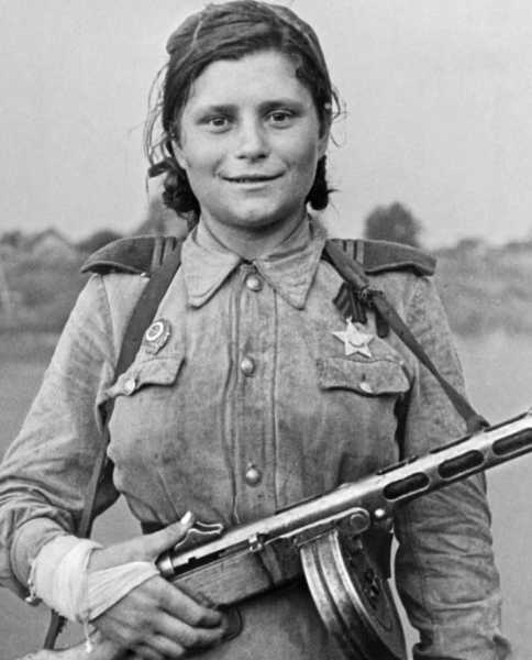 Лидия Мякишева: Огонь в сердце Великой Отечественной
Её имя -..0