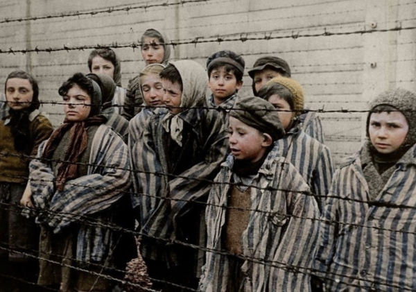 Люди, чьи жизни были унесены во время Холокоста, когда нацистский..3