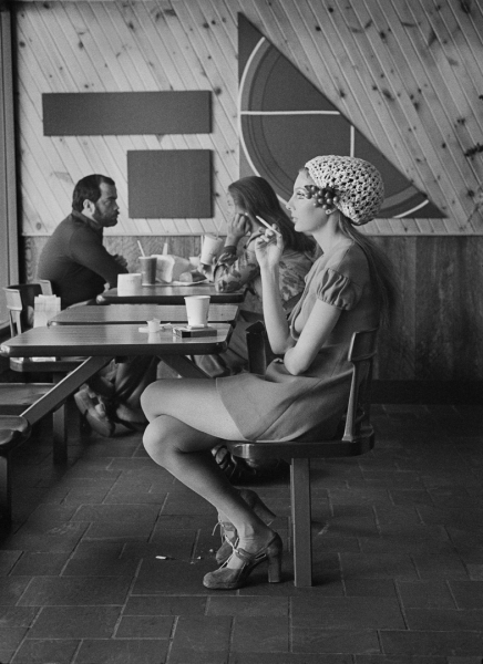 Макдональдс на Йонг-стрит, Торонто, 1975..0