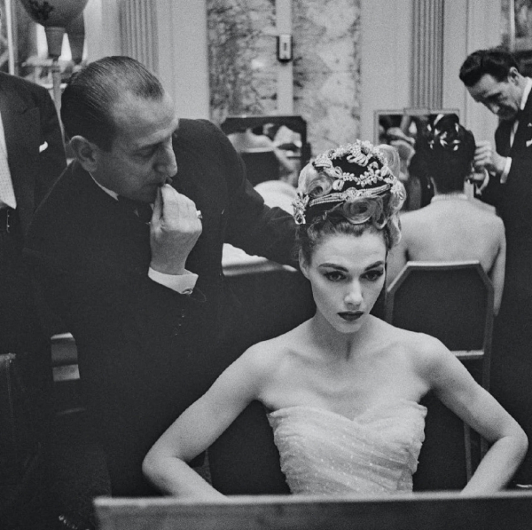 На балу дебютанток, 1950-е, фотограф — Слим..3