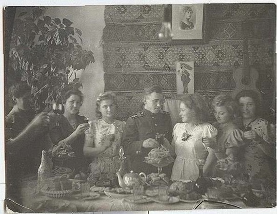 Послевоенная свадьба. СССР, 1945..0