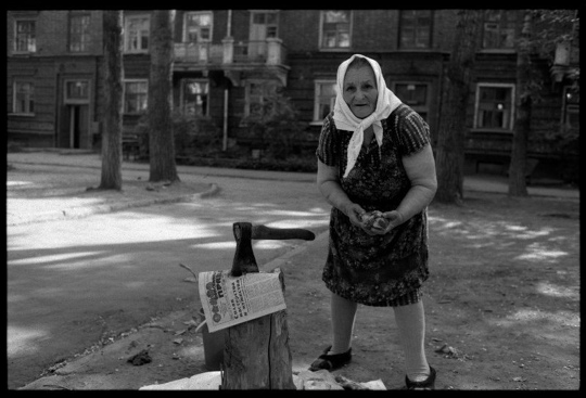 «Правда», топор и суповой набор. Новокузнецк, 1984 г. 

Автор фото :..0