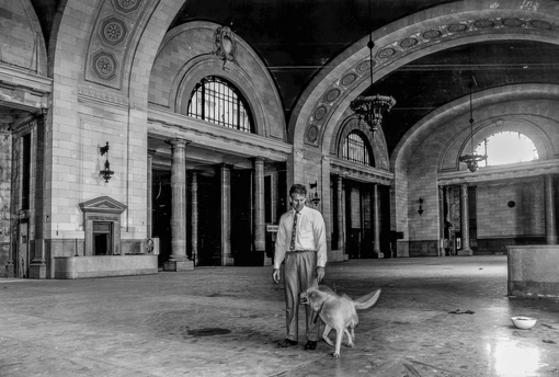 Пустой и заброшенный центральный вокзал Мичигана в 1990..0