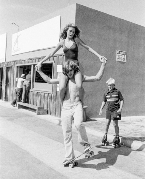 Роллеры и скейтеры, Калифорния, 1970-е, фото — Гленн..9