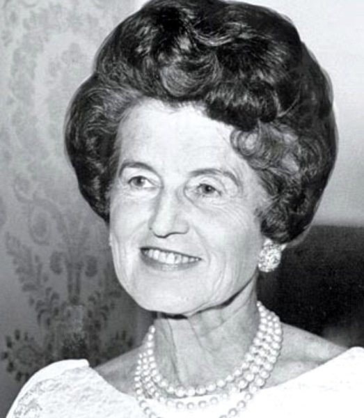 Роуз Кеннеди, мать убитого президента США Джона Кеннеди, стала..0