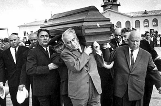 Торжественное прощание с Пальмиро Тольятти. Ялта,1964..0