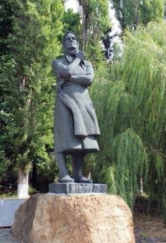 В 1930-х в  селе Бровахи под Корсунь-Шевченковским жила семья..0