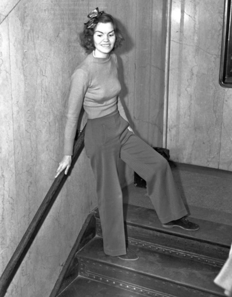 В 1938 году учительница Хелен Хьюлик стала объектом общественного..0