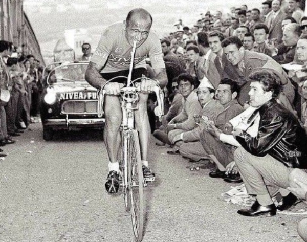 В 1956 году на Джиро д’Италия произошло нечто невообразимое...0