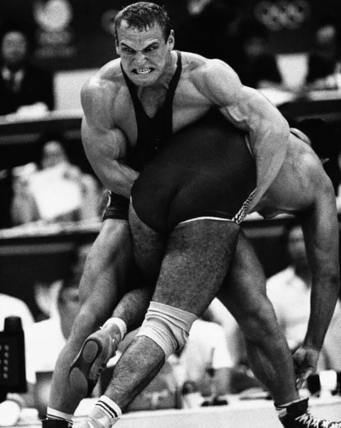 В 1988 году Александр Карелин дебютировал на Олимпийских играх, и с..0