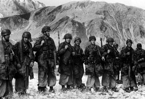 В составе сухпайка немецкого десантника на 6 дней,..0