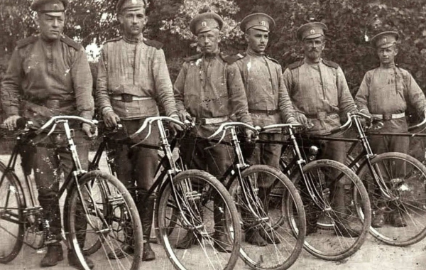 Велосипеды на войне: неудачные эксперименты и тихие операции
В..2