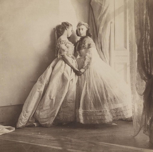 Женский портрет викторианской эпохи, 1860-е годы, фотограф — леди..0