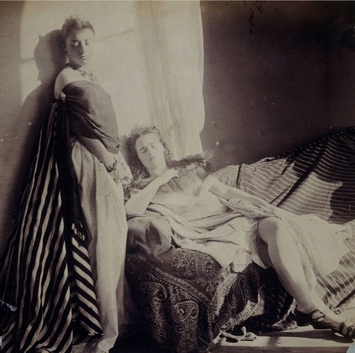 Женский портрет викторианской эпохи, 1860-е годы, фотограф — леди..7