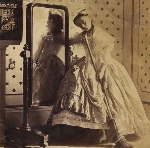 Женский портрет викторианской эпохи, 1860-е годы, фотограф — леди..4