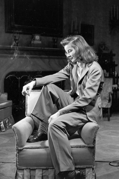 29 июня 2003 года, через месяц после своего 96-го дня рождения, умерла..2