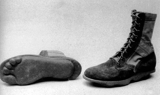 Берцы американских диверсантов для операций в тылу  противника..0