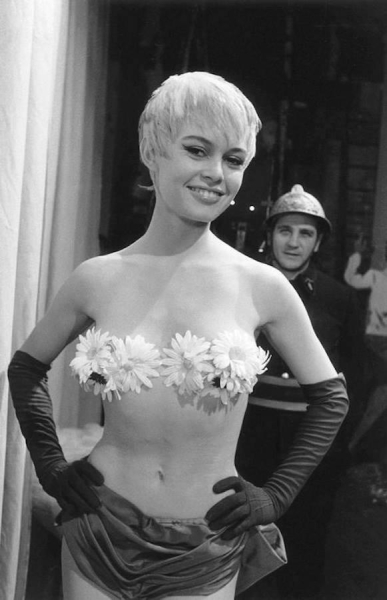 Брижит Бардо, 1956..0