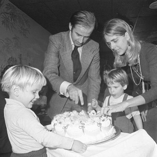 Джо Байден в 1960-х и..2