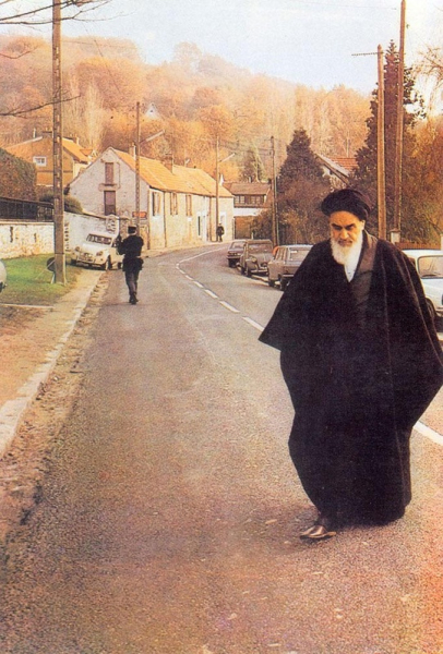 Хомейни во Франции, 1979..0