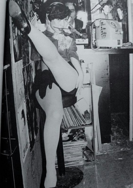 Кабуки-тё — токийский квартал «красных фонарей», 1970-е..6