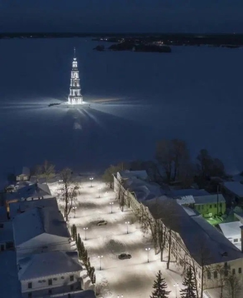 Колокольня посреди водной глади - красивое и грустное зрелище... А..2