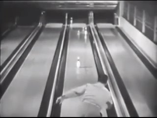 Король боулинга: Энди Варипапа демонстрирует трюки (1948..0