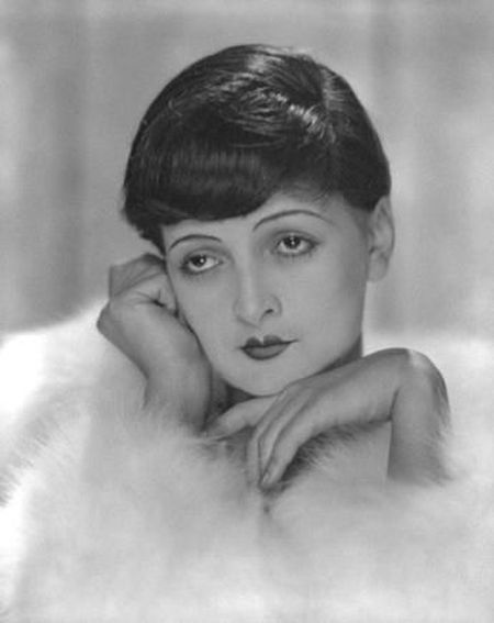 Лиа де Путти (урожд. Амалия Хелена Мария Роза Путти; 10 января 1897..0