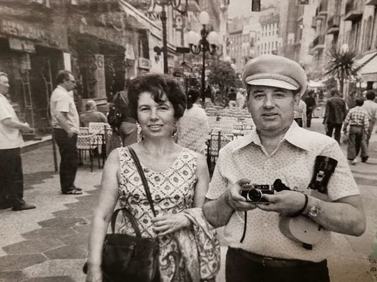 Михаил Сергеевич и Раиса Максимовна Горбачевы в Ницце, 1977..0